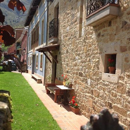 Casa De La Tila Lägenhet Arenas De Cabrales Exteriör bild